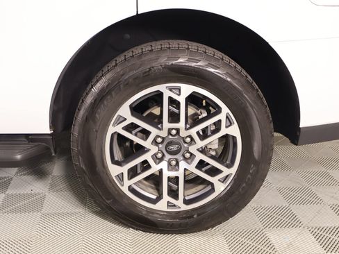 Used 2025 Ford Expedition Active AWD/4WD image 21