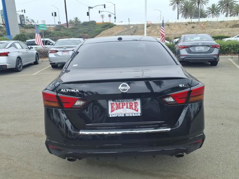 Certified 2022 Nissan Altima 2.5 SL FWD image 9