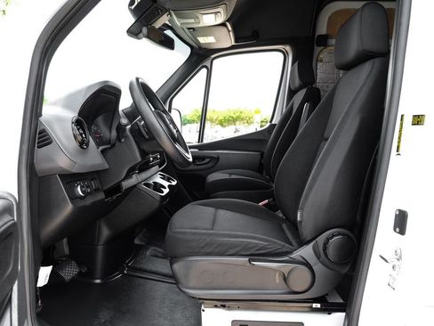 Used 2021 Mercedes-Benz Sprinter 2500 w/ Driver Convenience Package image 3