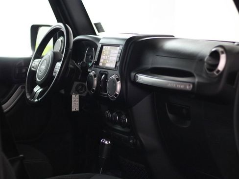 Used 2018 Jeep Wrangler Unlimited Sahara AWD/4WD image 53