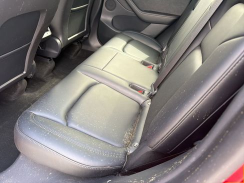 Used 2021 Tesla Model Y Long Range image 10