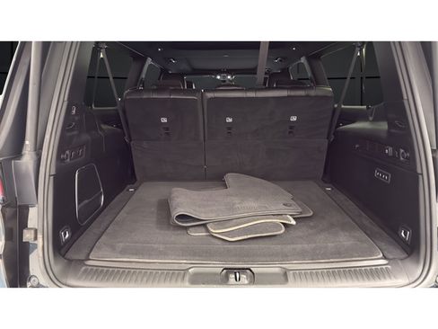 Used 2023 Jeep Wagoneer L Series III w/ Premium Group I AWD/4WD image 26