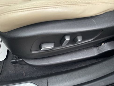 Used 2017 Cadillac XT5 Premium Luxury image 14