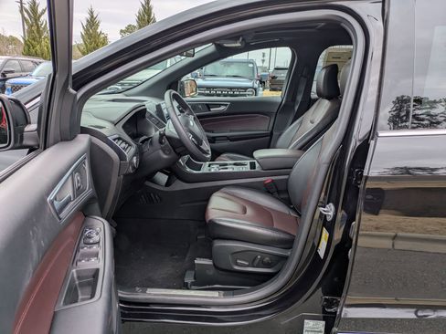 Certified 2022 Ford Edge Titanium w/ Equipment Group 301A image 12