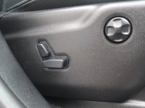 Used 2018 Jeep Grand Cherokee Limited image 37