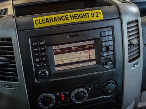 Used 2018 Mercedes-Benz Sprinter 2500 image 29