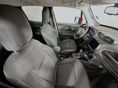 Used 2022 Jeep Renegade Latitude w/ Convenience Group image 26