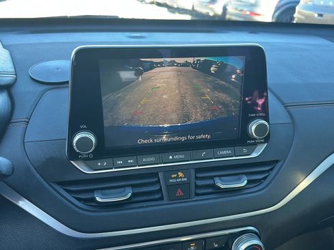 Used 2020 Nissan Altima 2.5 SR w/ Premium Package image 15