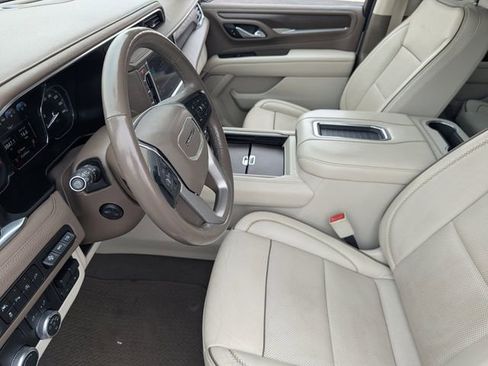 Used 2021 GMC Yukon Denali w/ Denali Premium Package image 22