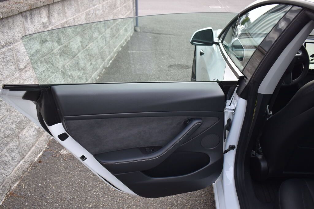 Used 2021 Tesla Model 3 Long Range AWD/4WD image 19