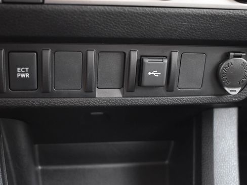 Used 2023 Toyota Tacoma SR w/ SR Convenience Package RWD image 11