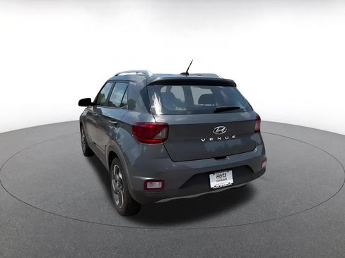 Used 2026 Hyundai Venue SEL FWD image 9