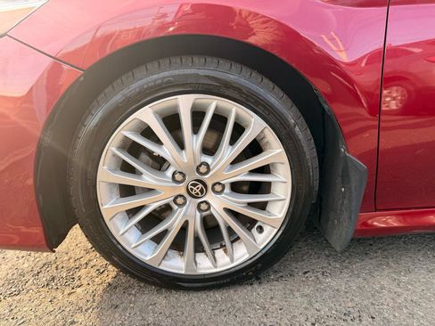 Used 2020 Toyota Camry XLE image 23