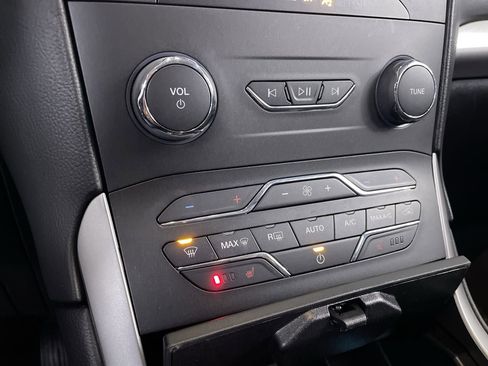 Used 2019 Ford Edge SEL w/ Equipment Group 201A image 16