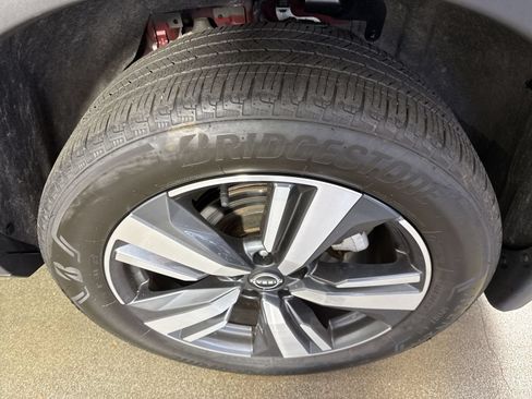 Certified 2023 Nissan Rogue SL w/ SL Premium Package AWD/4WD image 6