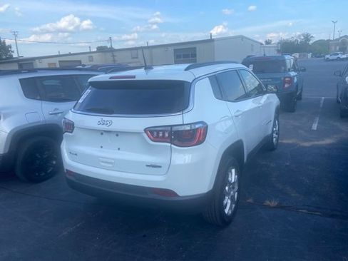 Used 2023 Jeep Compass Latitude AWD/4WD image 4