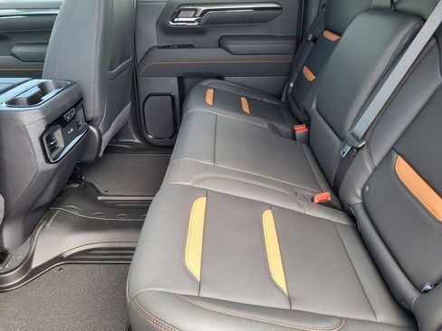 New 2026 GMC Sierra 1500 AT4 w/ AT4 Premium Package AWD/4WD image 23