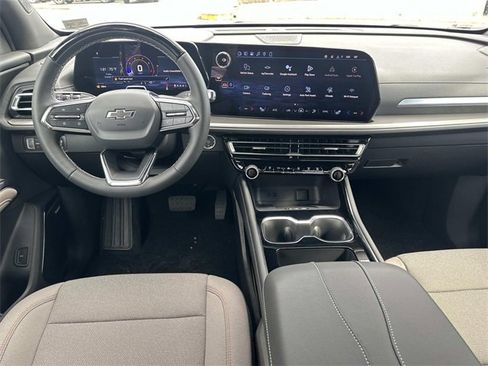 New 2026 Chevrolet Traverse LT w/ Enhanced Driving Package image 13