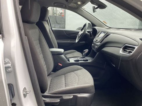 Used 2024 Chevrolet Equinox LT FWD image 18