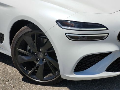 Used 2023 Genesis G70 2.0T w/ Sport Prestige Package RWD image 9