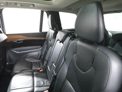 Used 2023 Volvo XC90 B6 Plus image 26