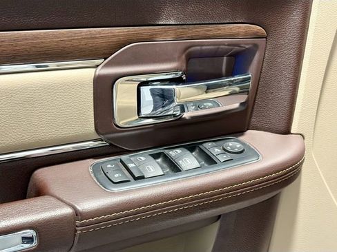 Used 2017 RAM 2500 Laramie w/ Convenience Group image 16