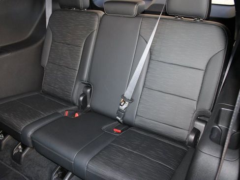 Used 2025 Buick Enclave Sport Touring image 6