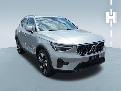 Used 2023 Volvo XC40 B5 Plus w/ Driver Assist Package