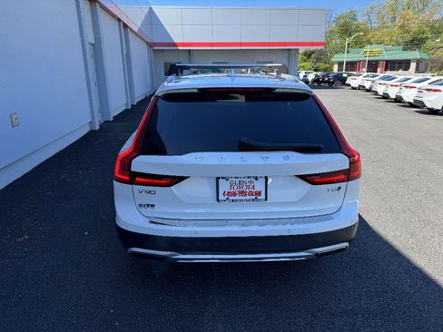 Used 2019 Volvo V90 T6 Cross Country w/ Protection Package Premier AWD/4WD image 6