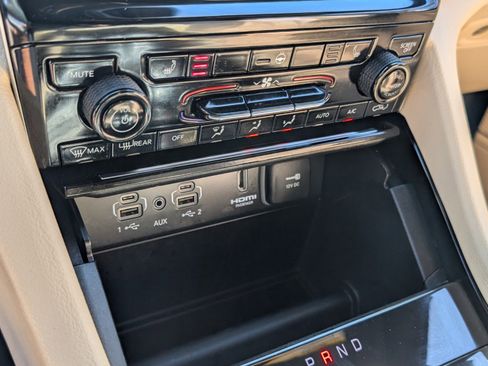 Used 2022 Jeep Grand Cherokee Limited 4xe image 29