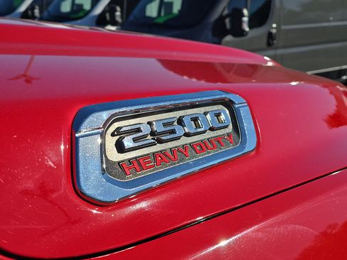 Used 2024 RAM 2500 Big Horn w/ Sport Appearance Package image 6