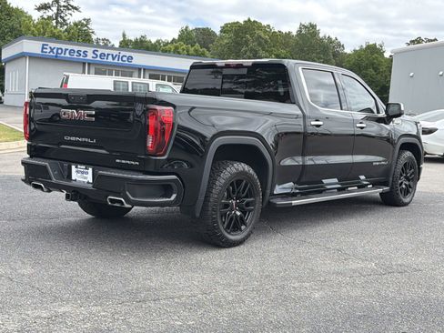 Used 2024 GMC Sierra 1500 Denali w/ Technology Package AWD/4WD image 17