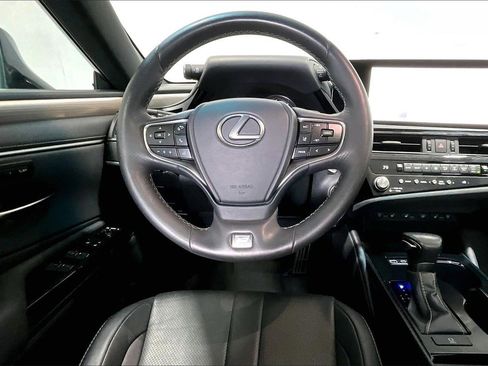 Used 2023 Lexus ES 350 F Sport image 4