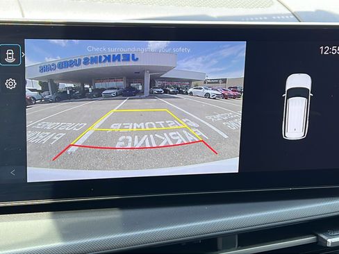 Used 2025 Hyundai Santa Fe SEL FWD image 16