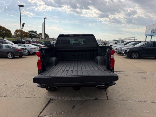 Used 2025 Chevrolet Silverado 1500 RST w/ Z71 Off-Road Package AWD/4WD image 31