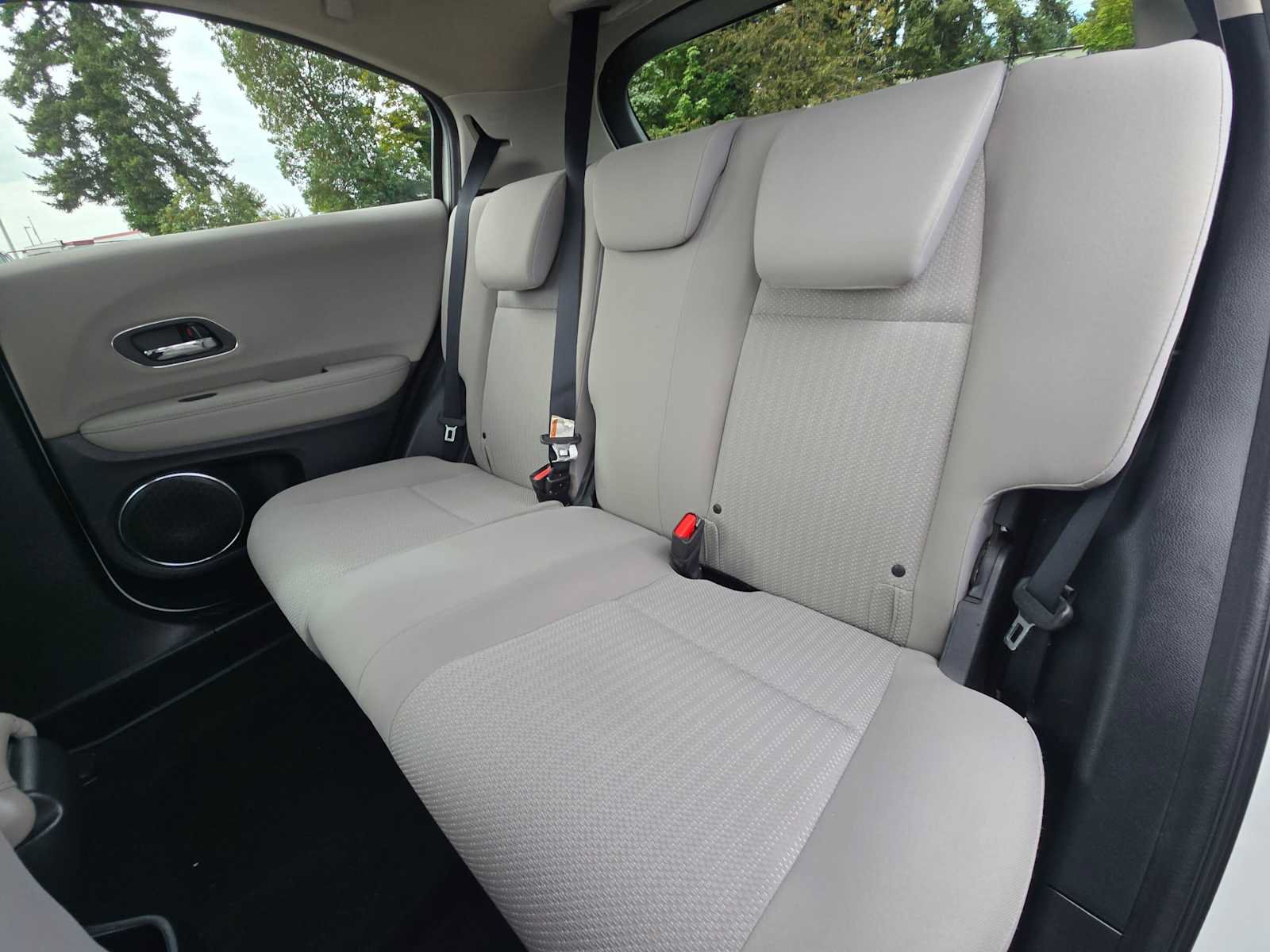 Used 2018 Honda HR-V EX image 17