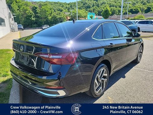 Certified 2024 Volkswagen Jetta SEL FWD image 3