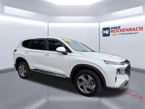 Used 2023 Hyundai Santa Fe SE FWD image 2