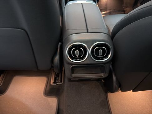 Certified 2026 Mercedes-Benz GLC 300 image 23