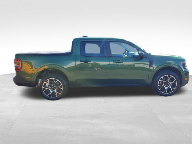 Used 2025 Ford Maverick Lariat AWD/4WD image 3