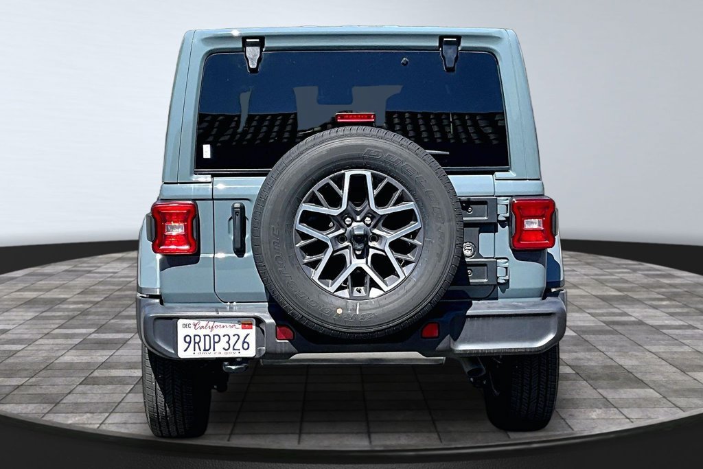 Certified 2024 Jeep Wrangler Unlimited Sahara w/ Dual Top Group AWD/4WD image 22