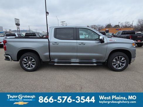 New 2026 Chevrolet Silverado 1500 LT w/ Z71 Off-Road Package AWD/4WD image 11