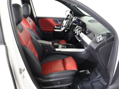 Used 2022 Mercedes-Benz GLB 35 AMG 4MATIC image 32