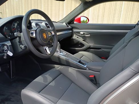 Certified 2025 Porsche 718 Cayman GTS RWD image 4