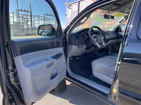 Used 2013 Toyota Tacoma 4x4 Access Cab V6 image 14