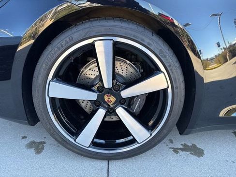 Used 2025 Porsche 911 Carrera image 19