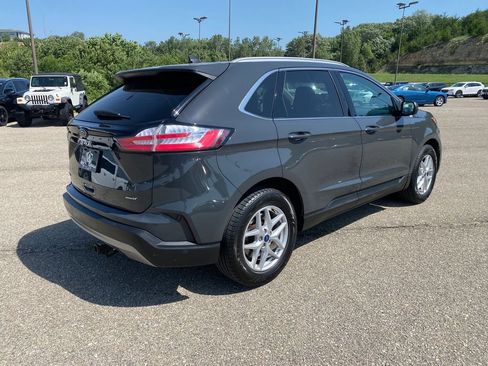 Used 2021 Ford Edge SEL w/ Convenience Package AWD/4WD image 6