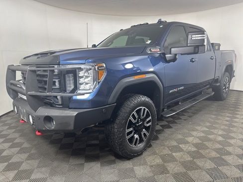Used 2020 GMC Sierra 2500 AT4 w/ AT4 Premium Package image 8