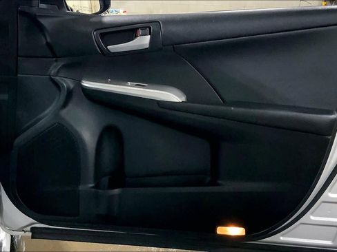 Used 2012 Toyota Camry SE image 23