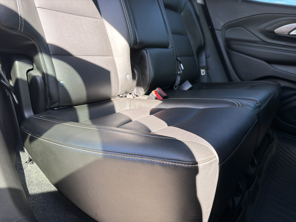 Used 2024 GMC Terrain SLT w/ Elevation Edition AWD/4WD image 20